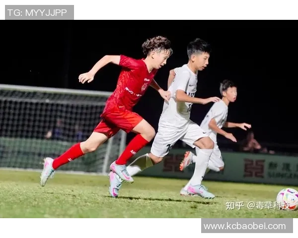 盈邦足球引领新时代足球风潮助力青少年成长与发展